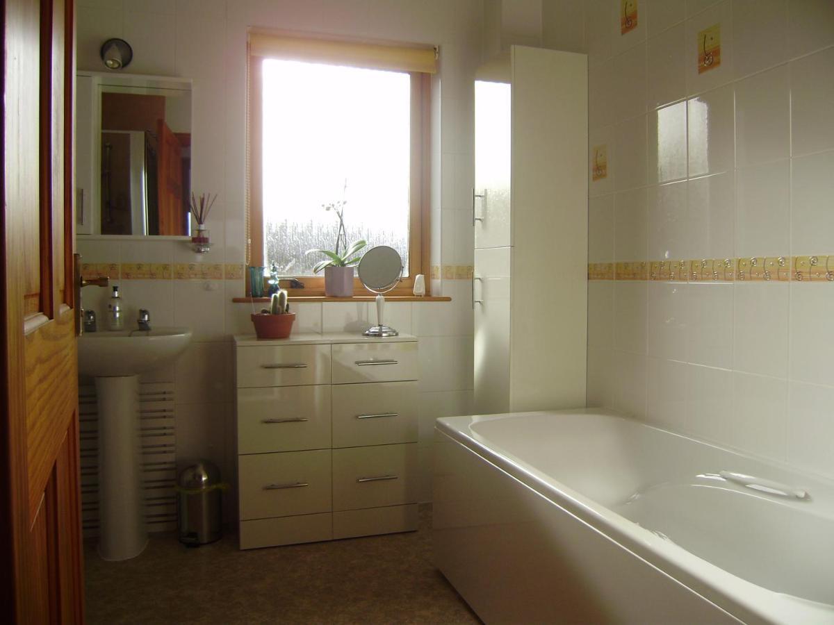 Auldearn Our House Bed & Breakfast エクステリア 写真